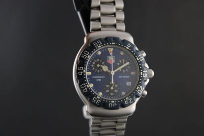 TAG HEUER réf. CA1210-RO
Montre chronographe...