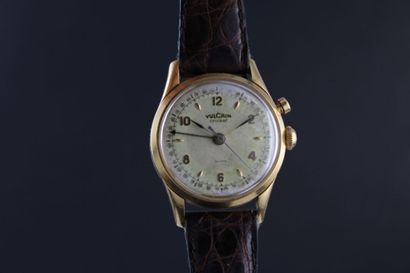 VULCAIN Cricket
Montre bracelet en or jaune...