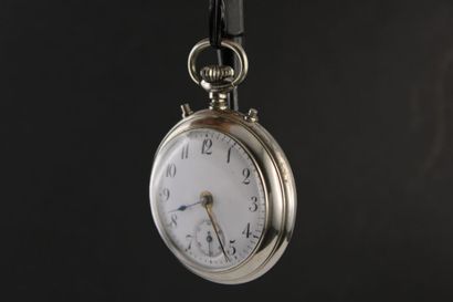 JUNGHANS
Montre gousset en acier. Boitier...