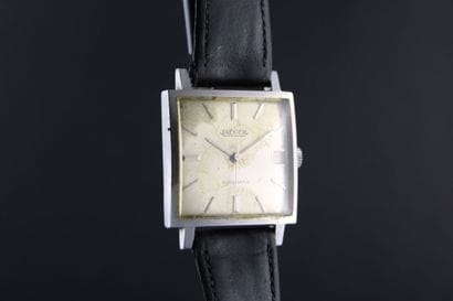 JAEGER
Montre bracelet en acier. Boitier...