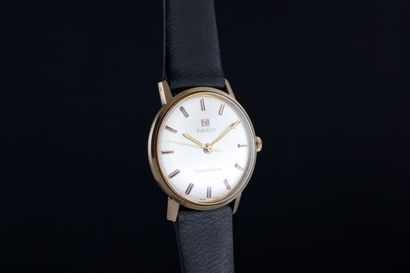 TISSOT Seastar Seven
Montre bracelet en or...