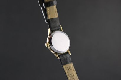 OMEGA réf. 511.0451
Montre bracelet de dame...