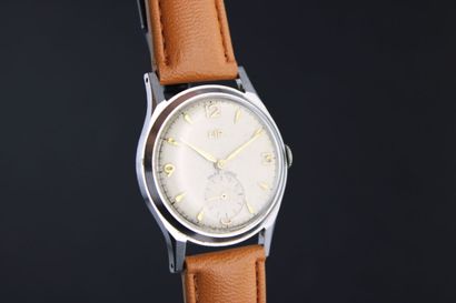 LIP R25
Montre bracelet en acier. 
Cadran...