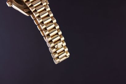 ROLEX Datejust Lady réf. 68278 vers 1987
Montre...