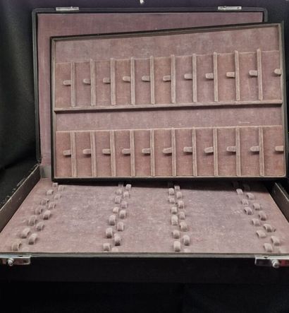 LOV
Coffret de présentation des années 1960...