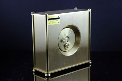 IMHOF
Pendule de table en laiton.
Mouvement...