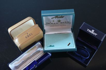 TISSOT, MIDO, EBEL
Réunion de quatre coffret...