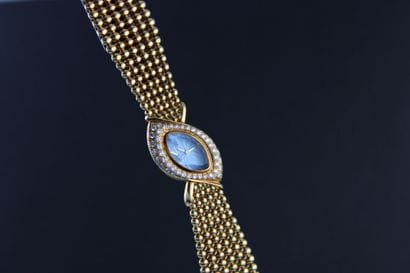 AUDEMARS PIGUET Baroque
Montre de dame en...
