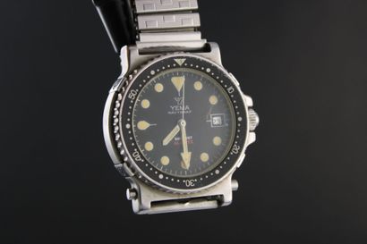 YEMA Navygraf
Montre bracelet en acier. Boitier...