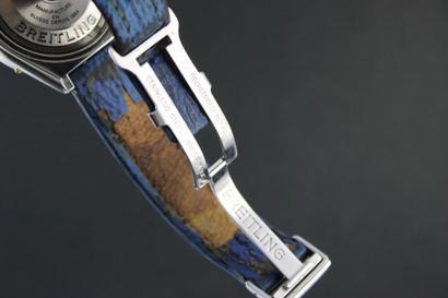 BREITLING Chronomat réf. B13055
Montre chronographe...
