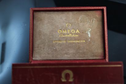 OMEGA
Boite en cuir rouge pour Constellation...