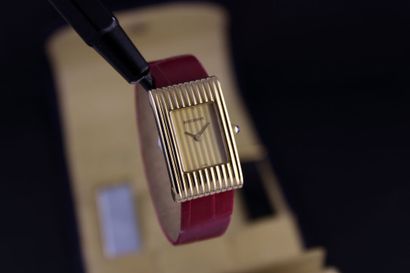 BOUCHERON Reflet réf. AE 12706
Montre bracelet...