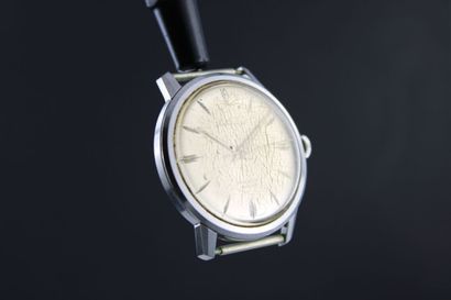 MATHEY TISSOT
Montre bracelet en acier. Boitier...