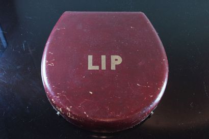 LIP 1950
Grand écrin de présentation pour...