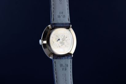 EBEL Discovolante
Montre bracelet en or jaune...