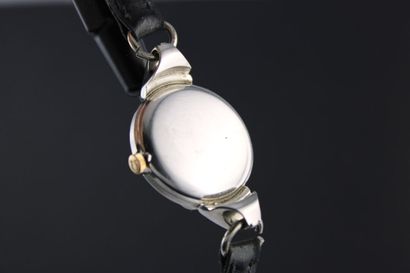 OMEGA réf. 2470/1
Montre bracelet de dame...