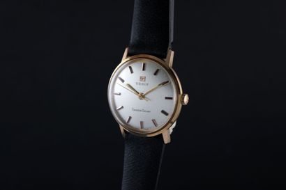 TISSOT Seastar Seven
Montre bracelet en or...