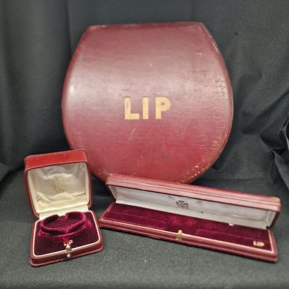 LIP
Réunion de deux écrins des années 1940/50...