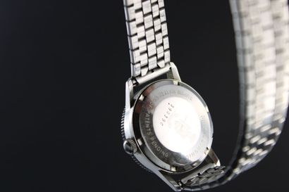 LIP Nautic-Lady
Montre bracelet de dame en...