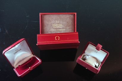 OMEGA
Réunion de trois écrins des années...