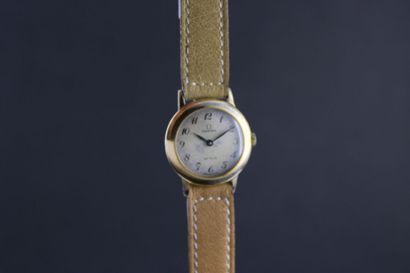 OMEGA réf. 511.262
Montre bracelet plaquée...