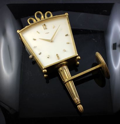 IMHOF 
Pendule applique/enseigne en laiton...
