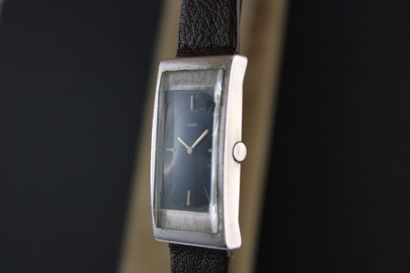 YEMA 1970s
Montre bracelet en argent. Boitier...