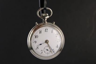 JUNGHANS
Montre gousset en acier. Boitier...