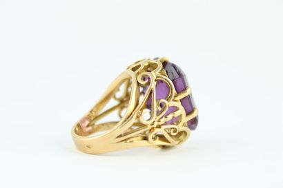 Bague en or jaune 18K (750/1000) ornée d'une...
