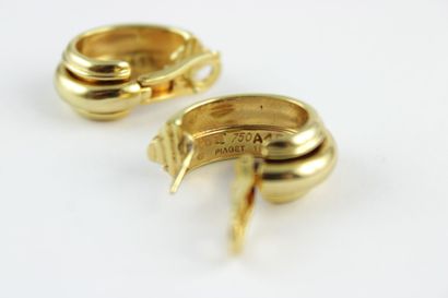 PIAGET
Paire de boucles d'oreilles en or...