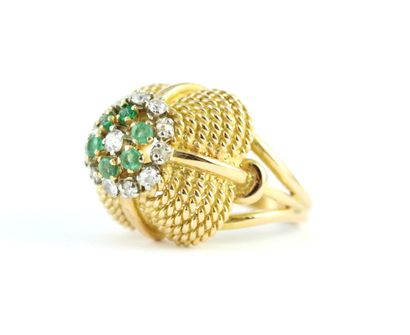 Bague en or jaune 18K (750/1000) de forme...