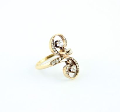 Bague belle époque en or jaune 18K (750/1000)...