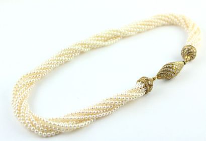Collier à 8 rangs de perles de culture, le...
