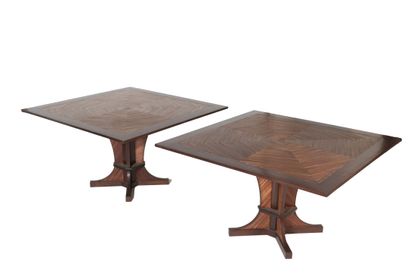 PAIRE DE TABLES BASSES
En bois, le plateau...