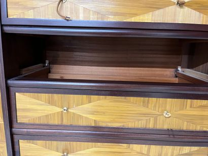 SEMAINIER EN BOIS 
Recouvert de marqueterie...