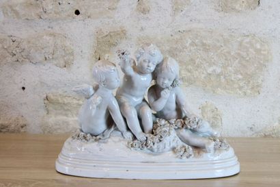 BADESSO d'après pour la manufacture de Capodimonte
Groupe...