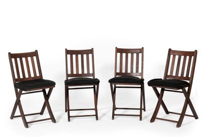 SUITE DE QUATRE CHAISES PLIANTES en bois...