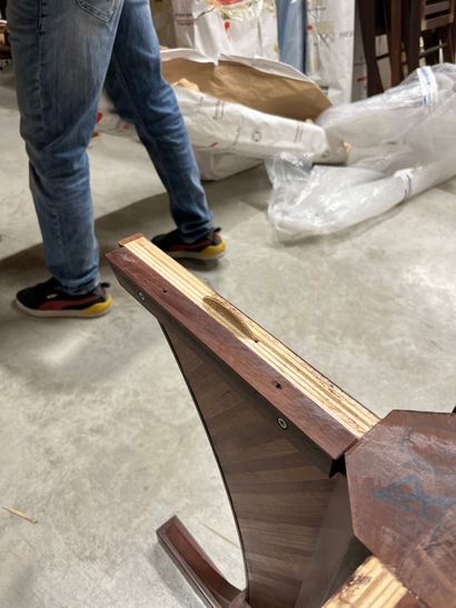 PAIRE DE TABLES BASSES
En bois, le plateau...