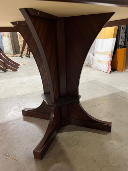 PAIRE DE TABLES BASSES
En bois, le plateau...