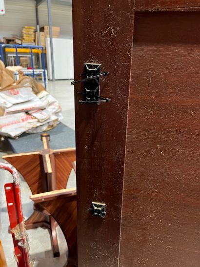 SEMAINIER EN BOIS 
Recouvert de marqueterie...