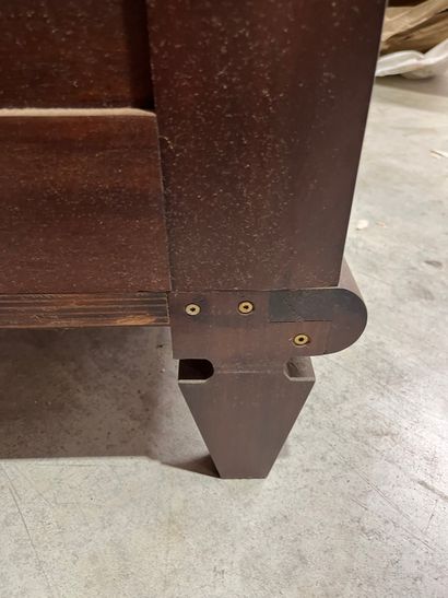 SEMAINIER EN BOIS 
Recouvert de marqueterie...