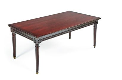 Table basse de forme rectangulaire en bois...
