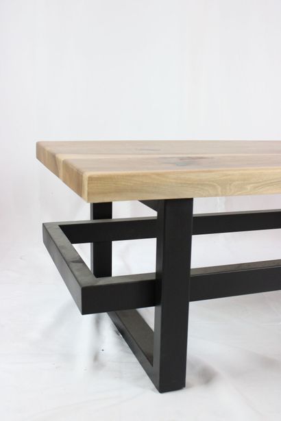 WEWOOD
Table basse avec plateau en noyer...