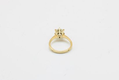 Solitaire ring in 18K (750/1000) yellow gold,...