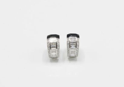 Pair of 18K (750/1000) white gold mini hoop...