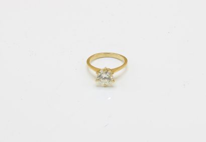 Solitaire ring in 18K (750/1000) yellow gold,...