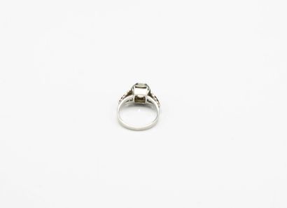 Solitaire ring in platinum gold (900/1000)...