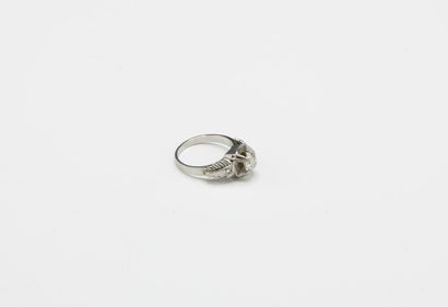 Solitaire ring in platinum gold (900/1000)...