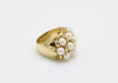 18K (750/1000) yellow gold signet ring set...