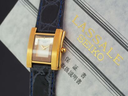 SEIKO LASSALE
Montre de dame dorée. Boitier...